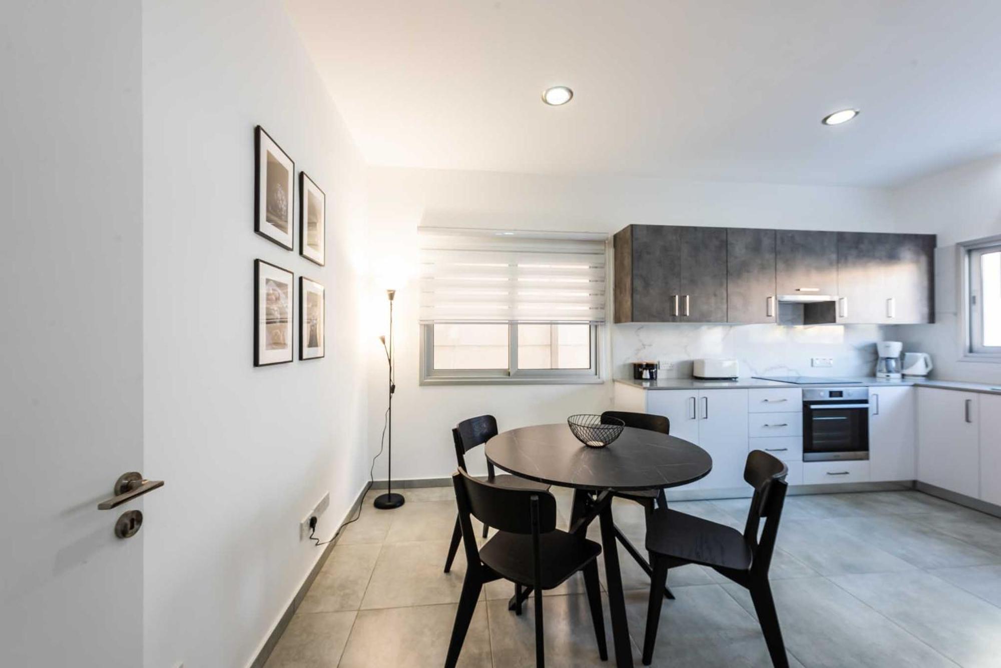 Kition City Apartments - Central Location ラルナカ エクステリア 写真