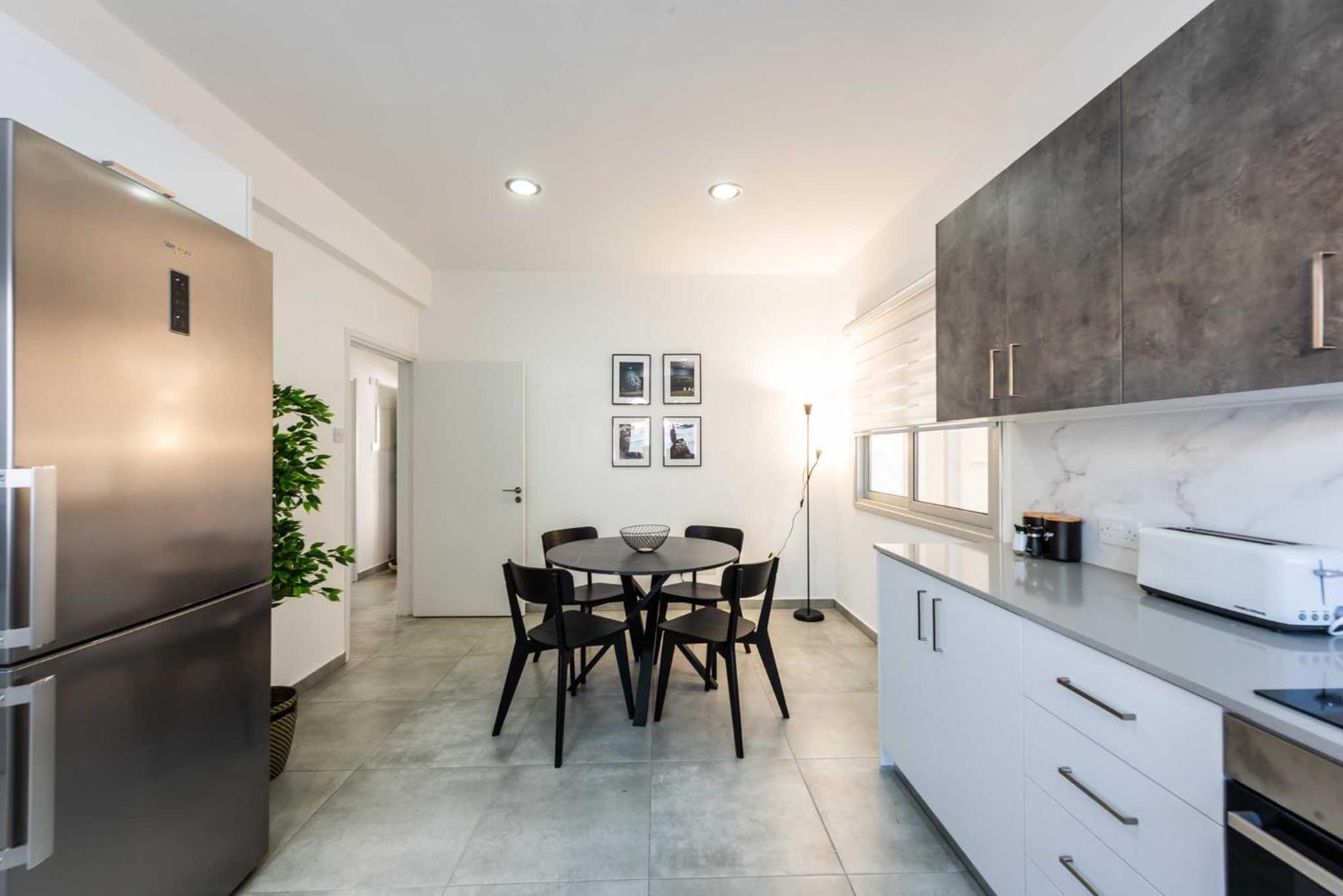 Kition City Apartments - Central Location ラルナカ エクステリア 写真